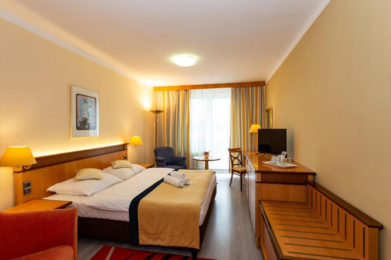 Hotel Fontána Lipno 3*